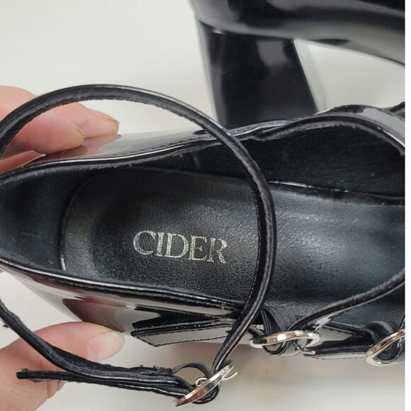 CIDER CHUNKY HEELED TRIPLE STRAP MARY JANES IN PATENT BLACK FAUX LEATHER, SZ 9 - Picture 7 of 16